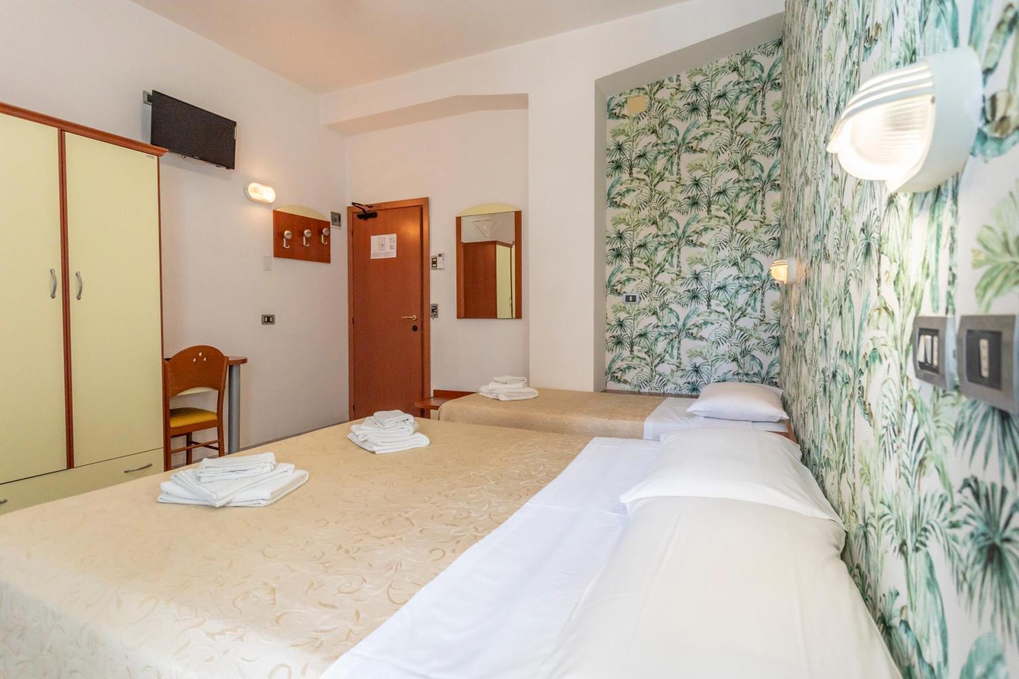 Hotel Clipper Cattolica Esterno foto